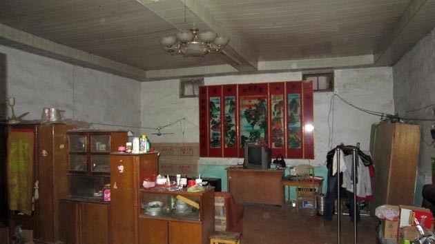 ���ھ�Ӫ�;�ס�ķ��ӽ�����330Ԫÿƽ����.jpg
